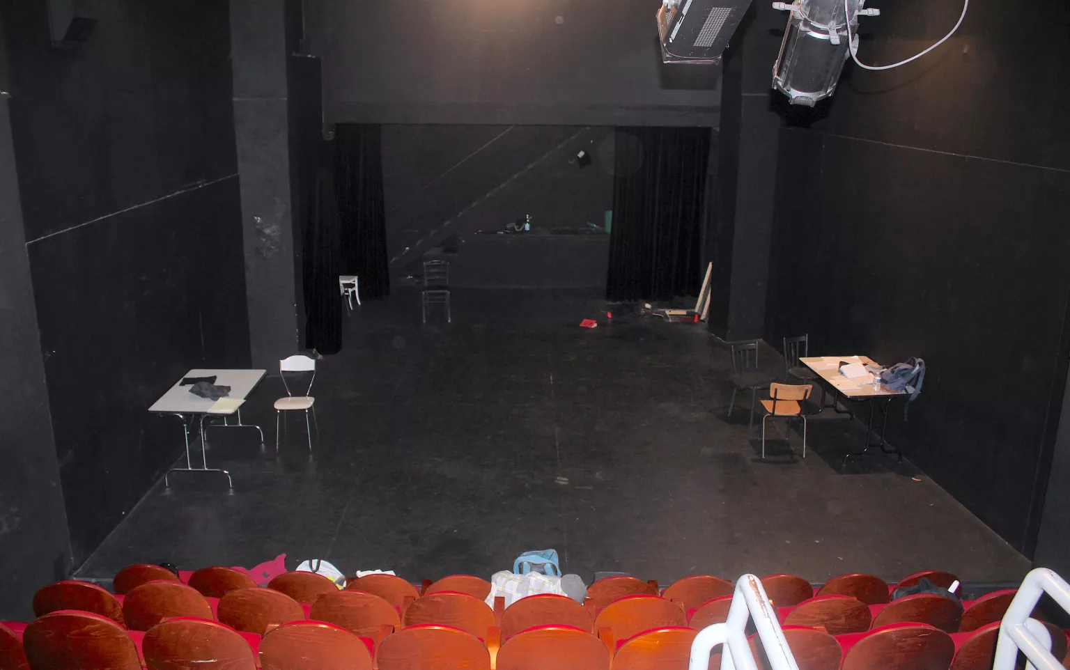salle de Lenche / plateau