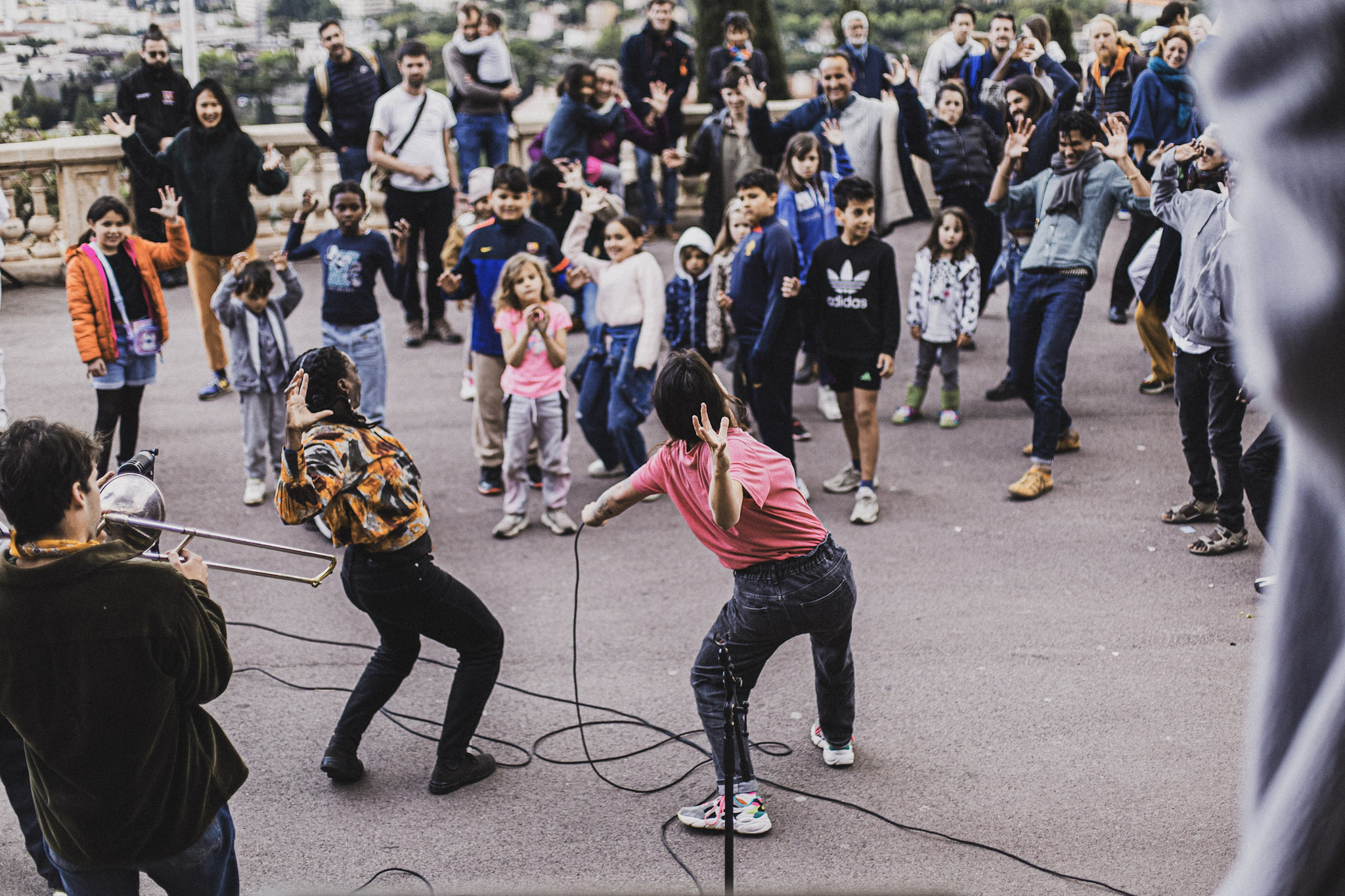Performance du collectif Kay + DJ set